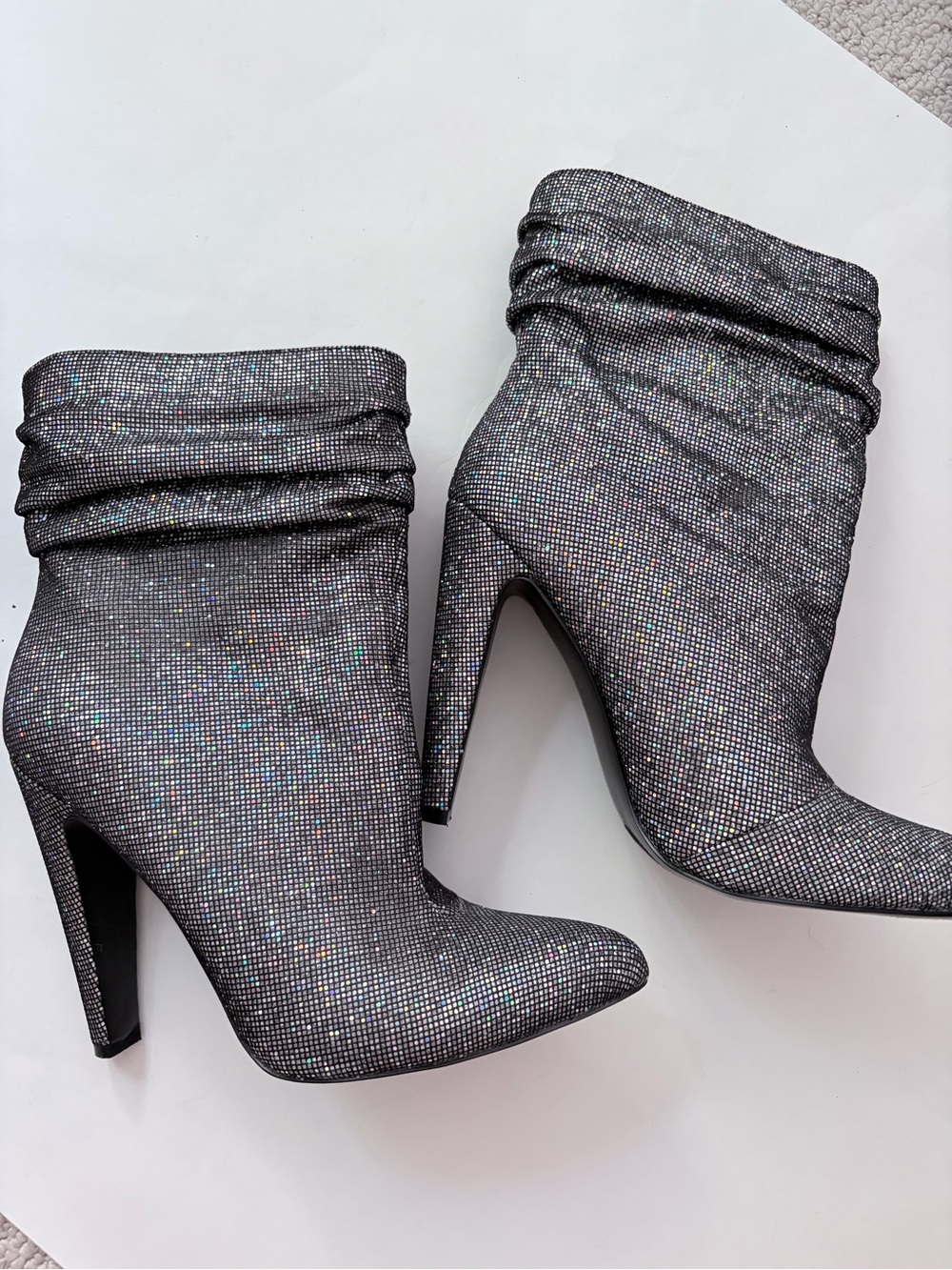 Steve Madden Calysta Silver Holographic Slouch Ankle Boots Size 7